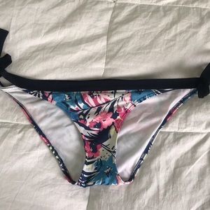 Hollister bathing suit bottom